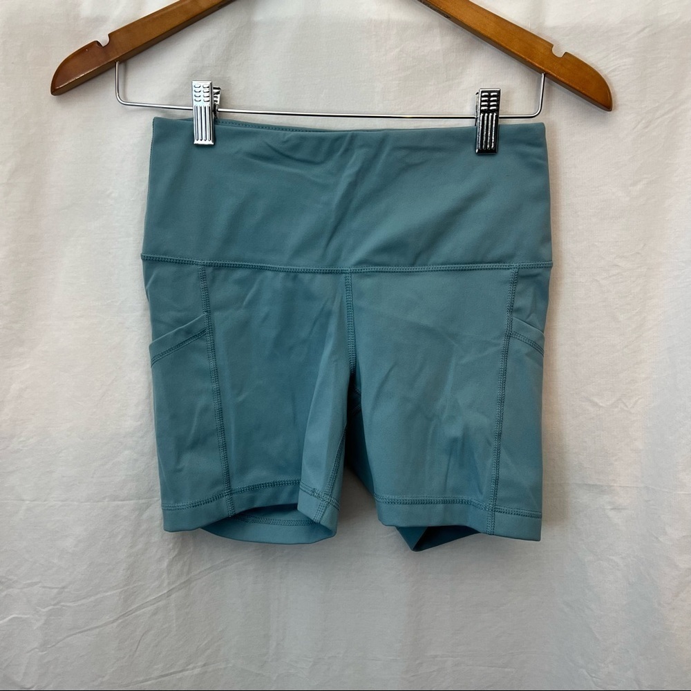 Yogalicious Lux High Waisted Biker Shorts size Small *
